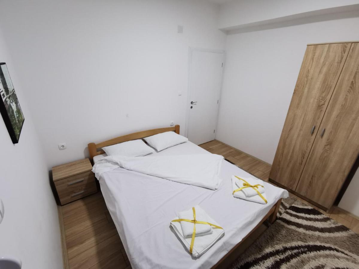 Crown Apartments 斯科普里 外观 照片